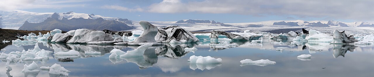 Jökulsárlón glacial lagoon, Iceland